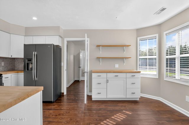 100 Carolina Road, Moyock, NC 27958