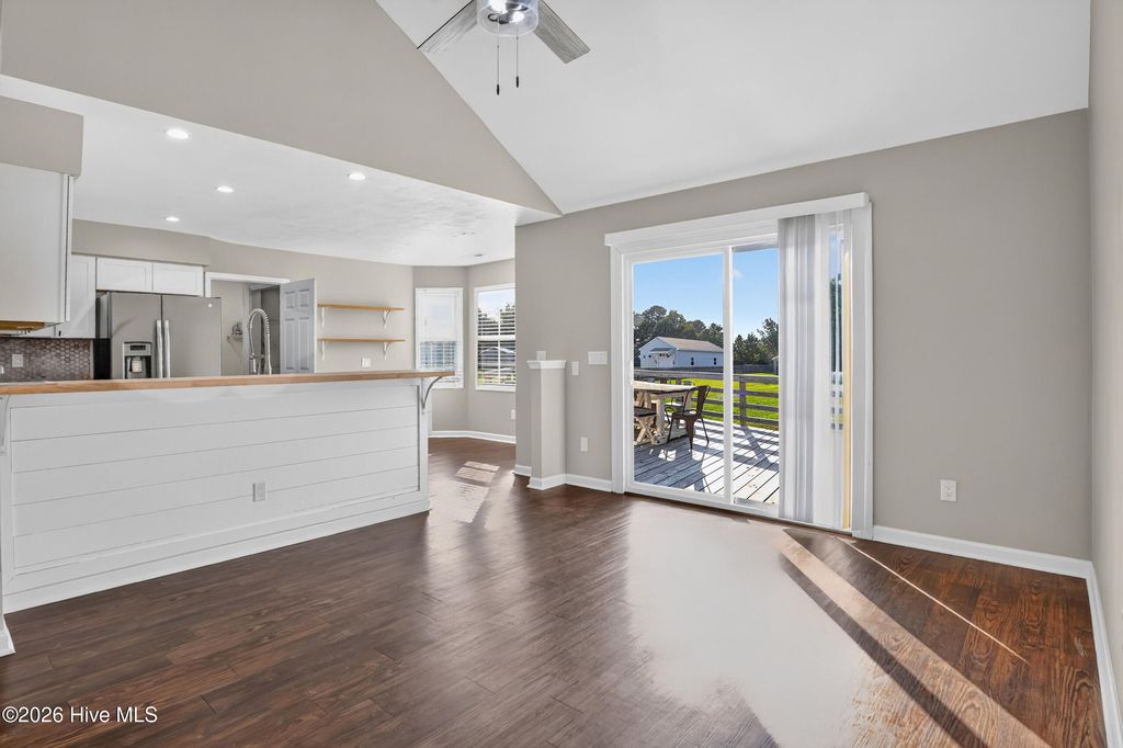 100 Carolina Road, Moyock, NC 27958