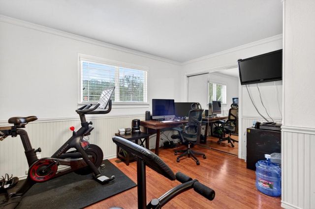 6870 Lakeview Drive, Salinas, CA 93907