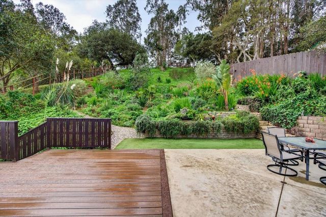 6870 Lakeview Drive, Salinas, CA 93907