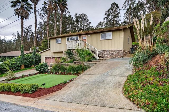 6870 Lakeview Drive, Salinas, CA 93907