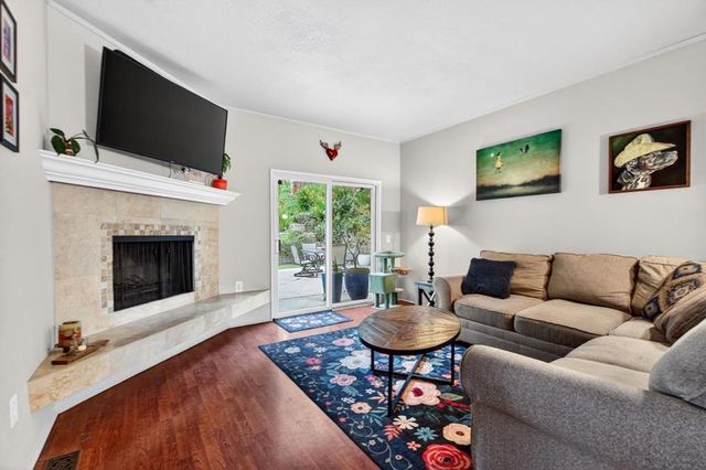 6870 Lakeview Drive, Salinas, CA 93907