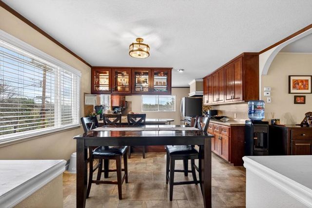 6870 Lakeview Drive, Salinas, CA 93907