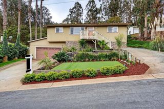 6870 Lakeview Drive, Salinas, CA 93907