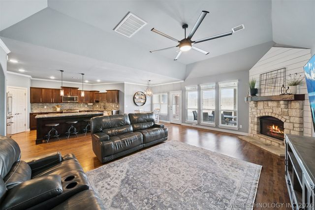 2101 W 117th Street, Jenks, OK 74037