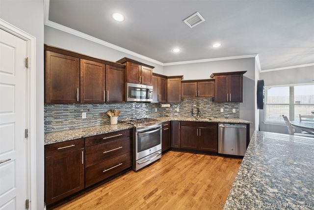 2101 W 117th Street, Jenks, OK 74037