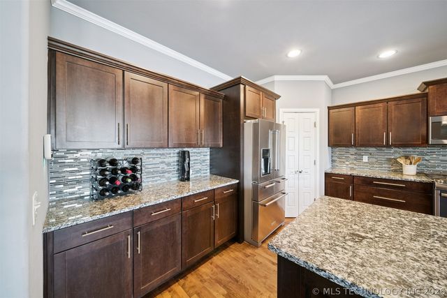 2101 W 117th Street, Jenks, OK 74037