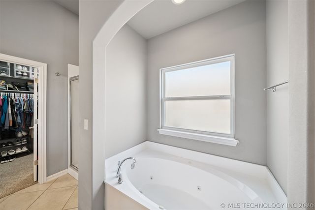 2101 W 117th Street, Jenks, OK 74037