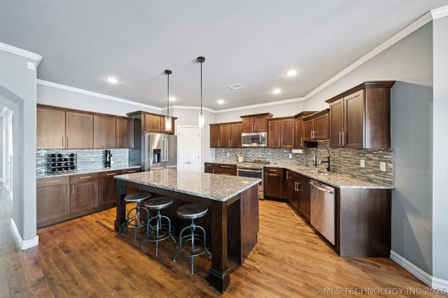 2101 W 117th Street, Jenks, OK 74037