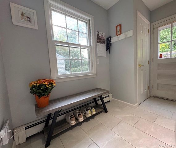 21 Noyes Lane, Huntington, NY 11743