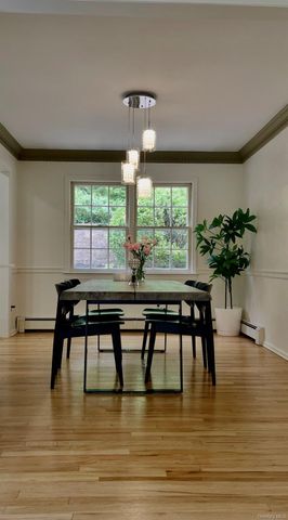 21 Noyes Lane, Huntington, NY 11743