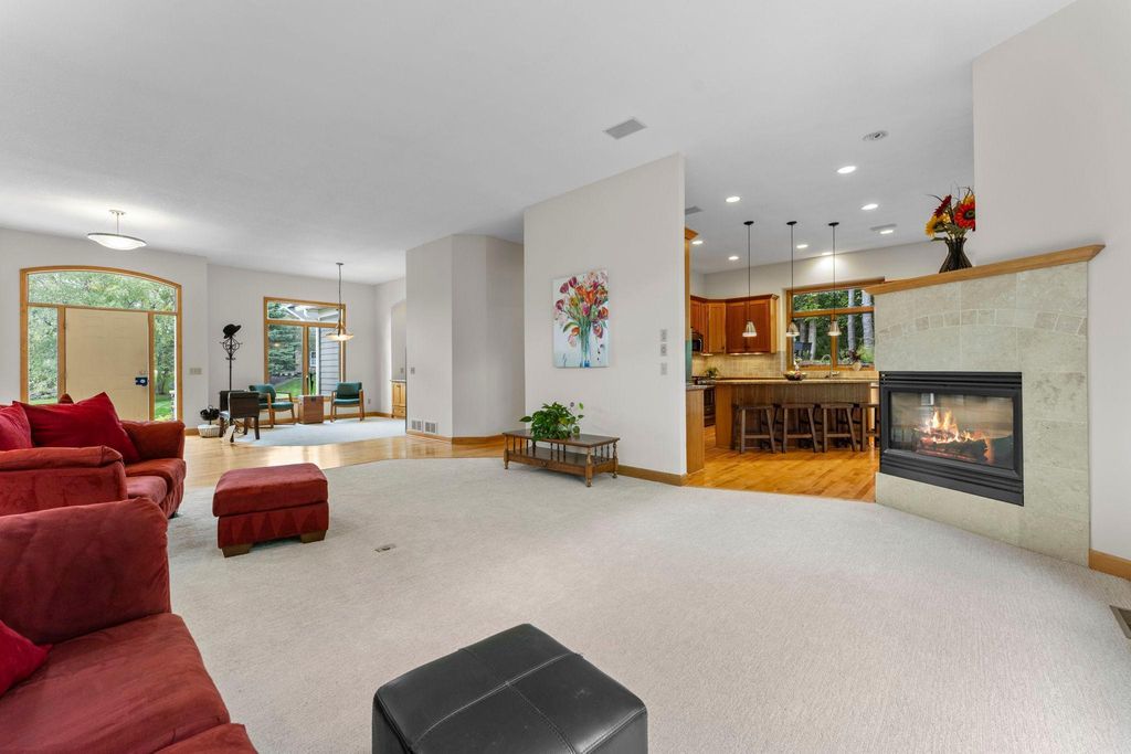 18004 Jacquard Path, Lakeville, MN 55044 — photo 4