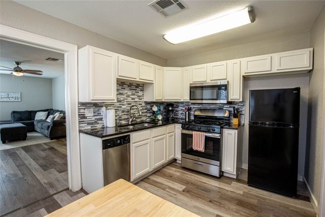 1108 N 28th Street, Waco, TX 76707