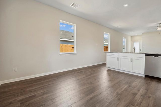 16446 Honeysuckle Hill Drive, Conroe, TX 77303