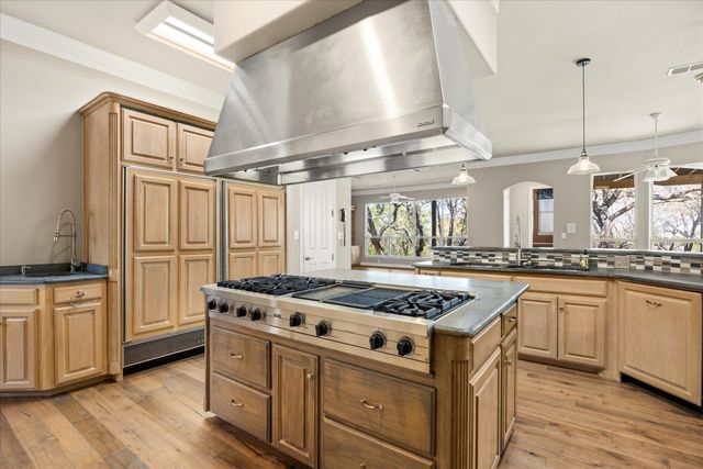 2306 Winton Terrace Court, Granbury, TX 76048