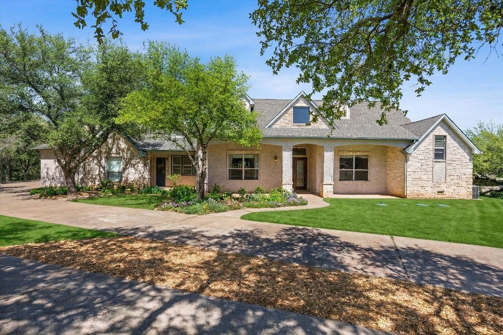 2306 Winton Terrace Court, Granbury, TX 76048