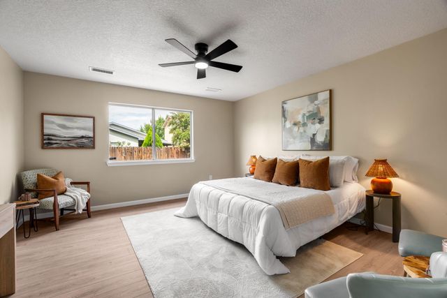 6419 Amberside Road NW, Albuquerque, NM 87120