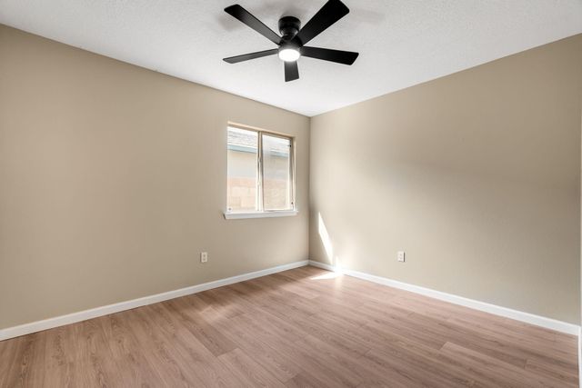 6419 Amberside Road NW, Albuquerque, NM 87120