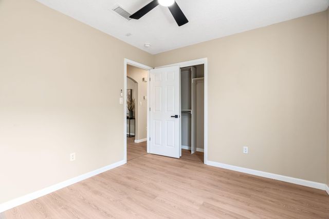 6419 Amberside Road NW, Albuquerque, NM 87120