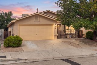 6419 Amberside Road NW, Albuquerque, NM 87120