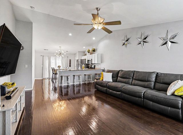 4669 W 73rd Court, Merrillville, IN 46410