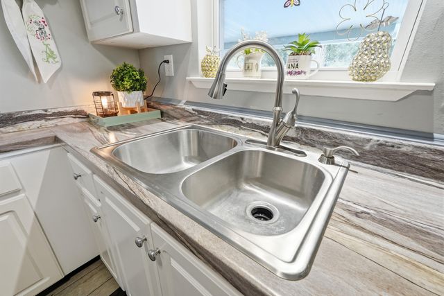 13 Japonica Lane, Shalimar, FL 32579