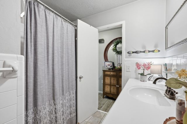 13 Japonica Lane, Shalimar, FL 32579