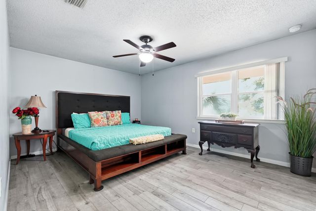 13 Japonica Lane, Shalimar, FL 32579