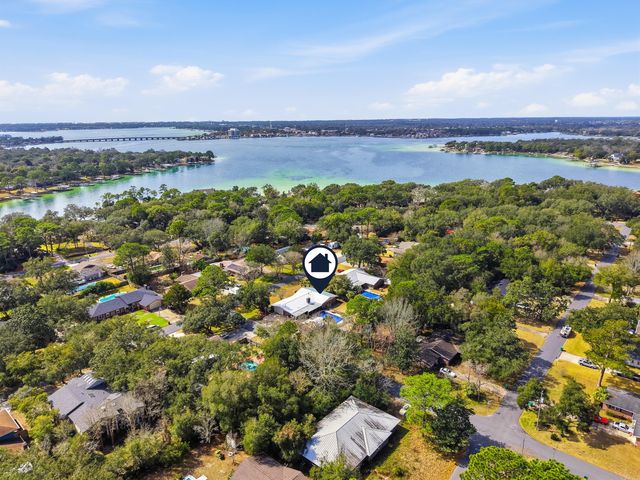 13 Japonica Lane, Shalimar, FL 32579