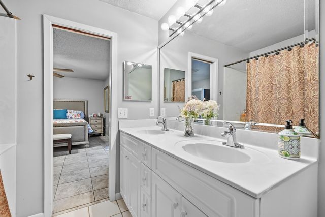 13 Japonica Lane, Shalimar, FL 32579