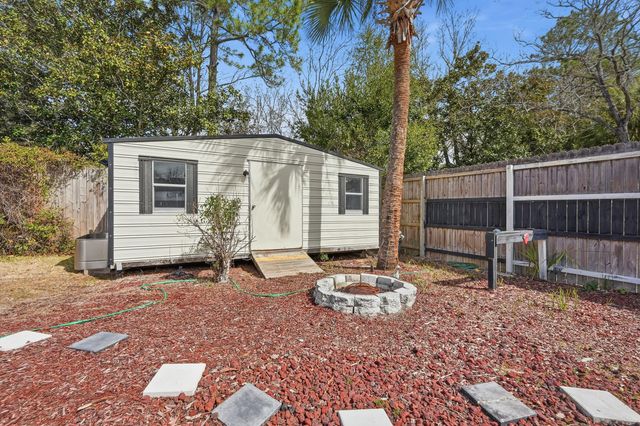 13 Japonica Lane, Shalimar, FL 32579