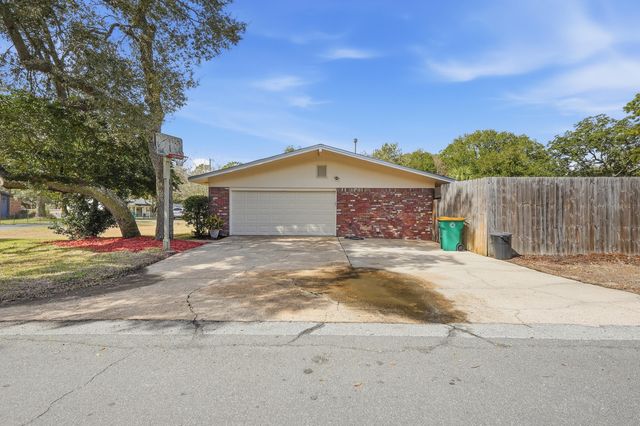 13 Japonica Lane, Shalimar, FL 32579