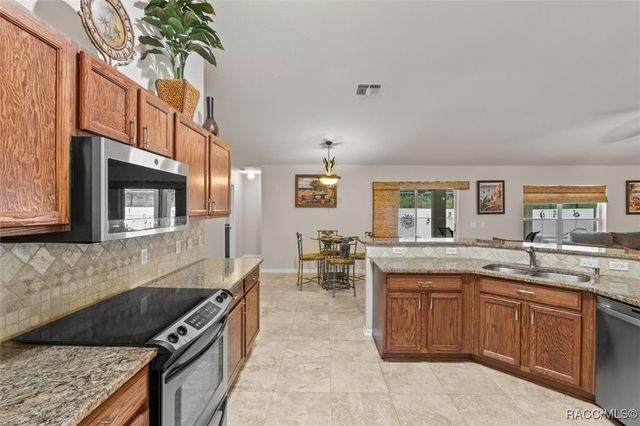 36 Fringetree Street, Homosassa, FL 34446