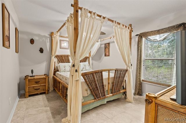 36 Fringetree Street, Homosassa, FL 34446