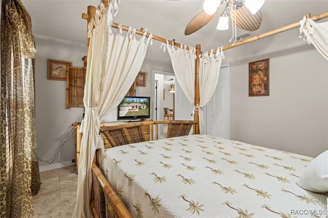 36 Fringetree Street, Homosassa, FL 34446