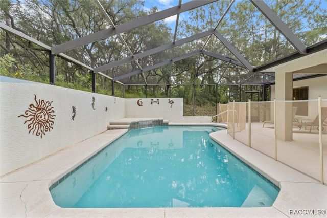 36 Fringetree Street, Homosassa, FL 34446