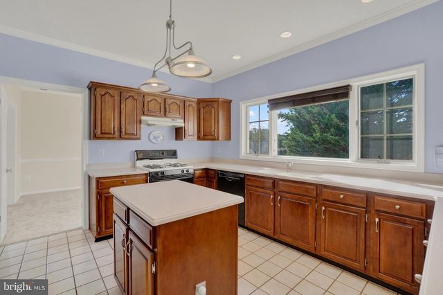 401 S SHAFFER DR, New Freedom, PA 17349