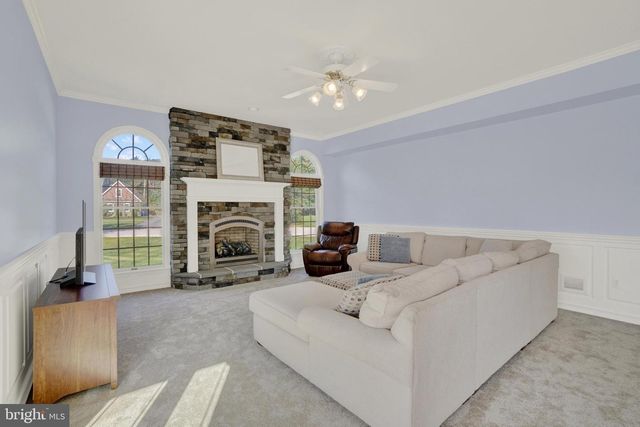 401 S SHAFFER DR, New Freedom, PA 17349
