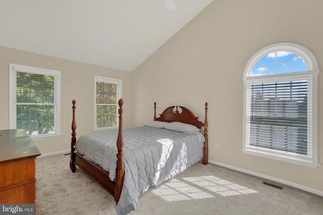 401 S SHAFFER DR, New Freedom, PA 17349