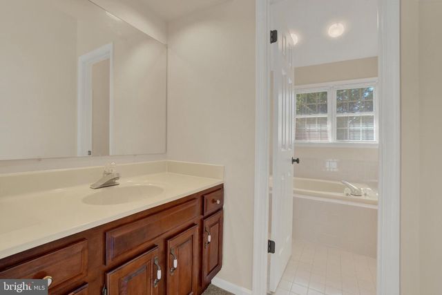 401 S SHAFFER DR, New Freedom, PA 17349