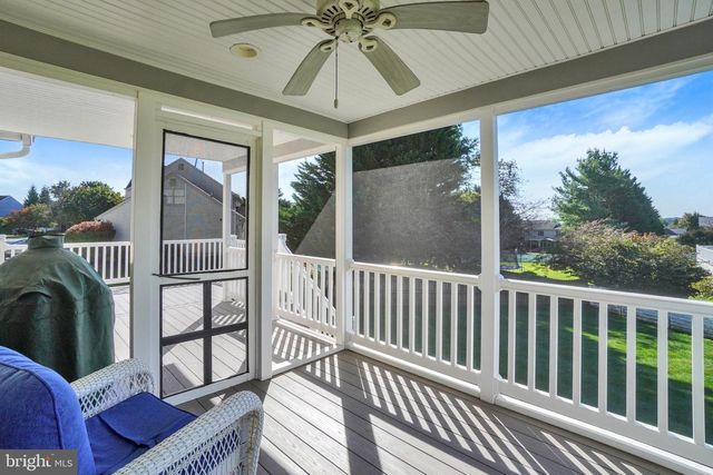 401 S SHAFFER DR, New Freedom, PA 17349