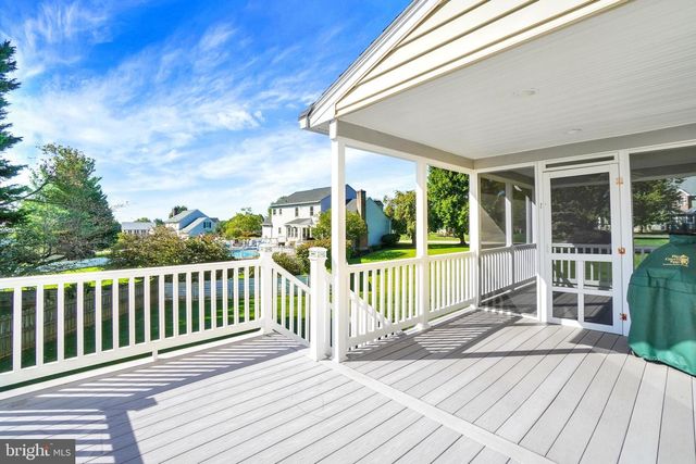 401 S SHAFFER DR, New Freedom, PA 17349