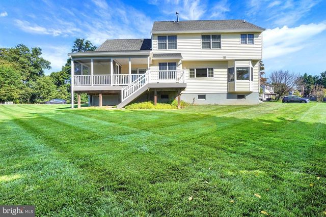 401 S SHAFFER DR, New Freedom, PA 17349
