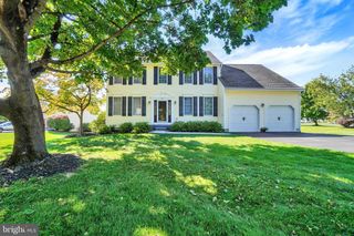 401 S SHAFFER DR, New Freedom, PA 17349