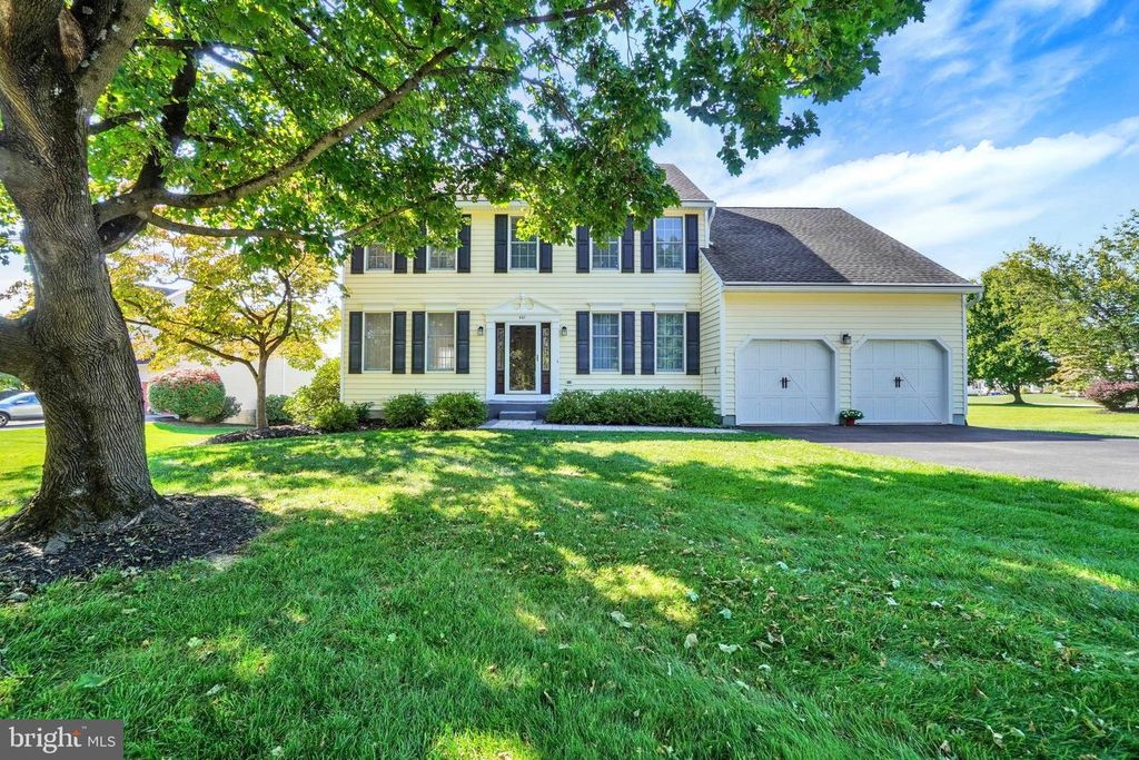 401 S SHAFFER DR, New Freedom, PA 17349