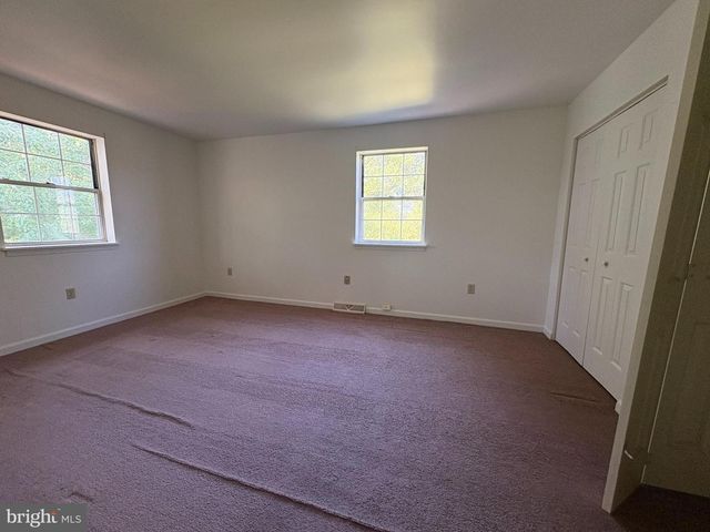 1840 CONDOR LN, Dover, PA 17315