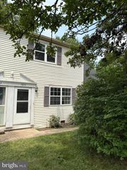 1840 CONDOR LN, Dover, PA 17315