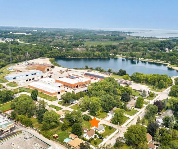 2302 GLENDALE AVENUE, Green Bay, WI 54303