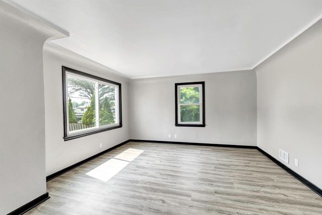 2302 GLENDALE AVENUE, Green Bay, WI 54303