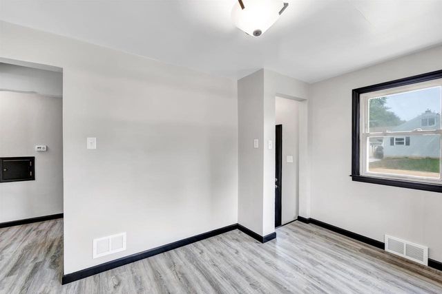 2302 GLENDALE AVENUE, Green Bay, WI 54303